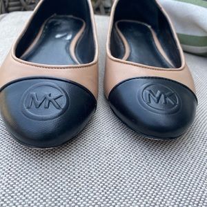 MICHAEL KORS FLATS SHOES